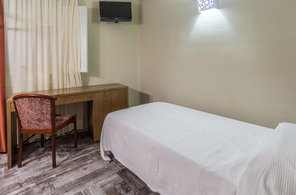 Hostal Sant Miquel Balaguer Buitenkant foto